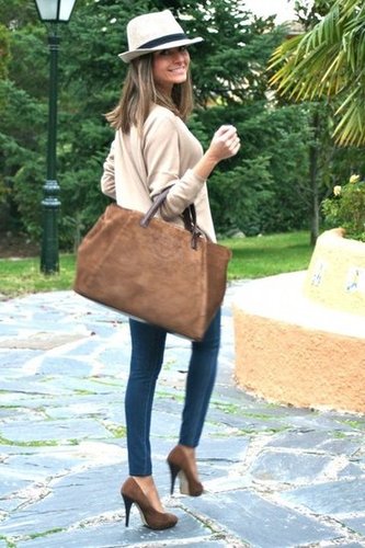Sometimes, the accessories make the whole ensemble — as is the case with this luxe tote.
Source: Lookbook.nu
Sometimes, the accessories make the whole ensemble — as is the case with this luxe tote.
Source: Lookbook.nu