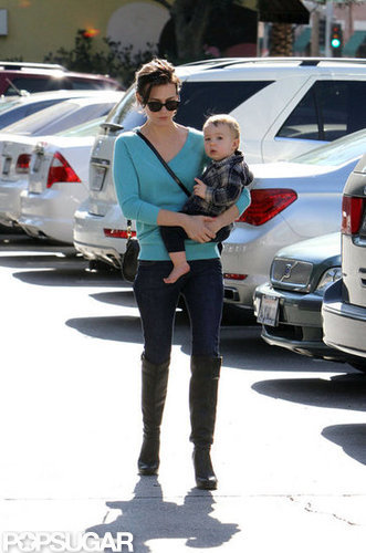January Jones Steps Out With Xander and New Brunette Locks January Jones Steps Out With Xander and New Brunette Locks