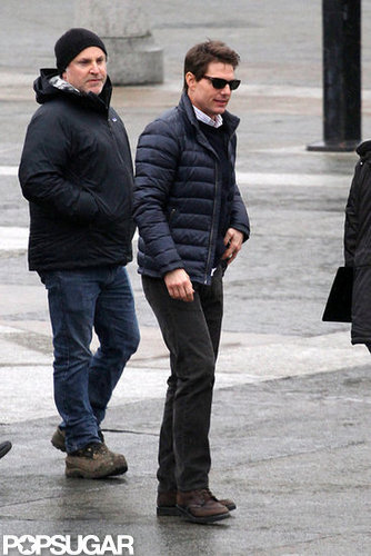 Tom Cruise wore a blue down jacket in London.
Tom Cruise wore a blue down jacket in London.