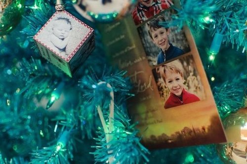 Turn Cards Into Ornaments Turn Cards Into Ornaments