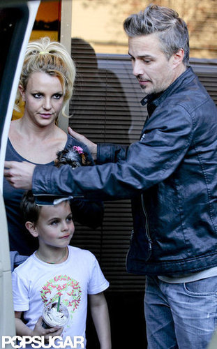 Britney Spears and her boys left the California Music Academy.
Britney Spears and her boys left the California Music Academy.