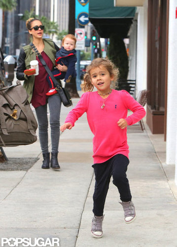Jessica Alba Embarks on a Girls-Only Trip With Honor Jessica Alba Embarks on a Girls-Only Trip With Honor