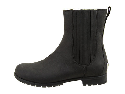 You might not guess it at first, but these UGG Ramos boots ($130, originally $200) are the cool girl's answer to "what to wear when it's absolutely disgusting outside." Not only is the leather finish waterproof, but also, the boot is equipped with Vildonia insole technology, which just so happens to thermally react to the temperatures at hand. Awesome, right?
You might not guess it at first, but these UGG Ramos boots ($130, originally $200) are the cool girl's answer to "what to wear when it's absolutely disgusting outside." Not only is the leather finish waterproof, but also, the boot is equipped with Vildonia insole technology, which just so happens to thermally react to the temperatures at hand. Awesome, right?