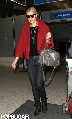 Gwyneth Paltrow wore a red coat.
Gwyneth Paltrow wore a red coat.