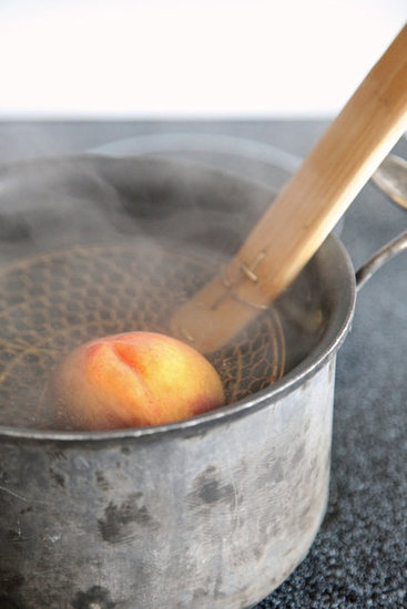 Peeling Peaches Easily Peeling Peaches Easily