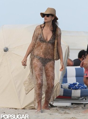 Kate Walsh went to Miami Beach.
Kate Walsh went to Miami Beach.