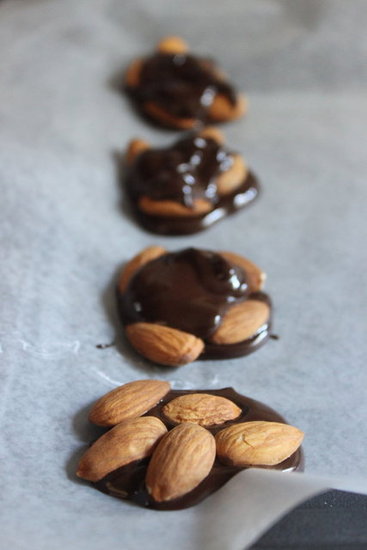 Dark chocolate almonds Dark chocolate almonds