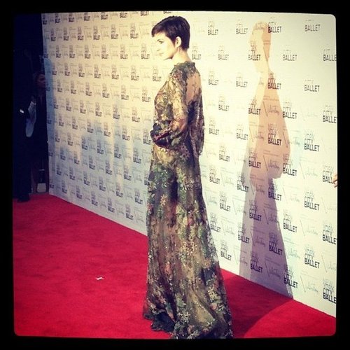 In September, we snapped a shot of Anne Hathaway's gorgeous gown at the NYC Ballet's Fall gala held at Lincoln Center.
In September, we snapped a shot of Anne Hathaway's gorgeous gown at the NYC Ballet's Fall gala held at Lincoln Center.