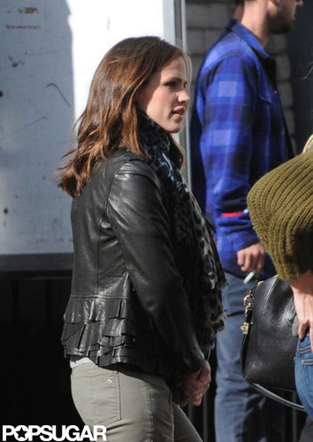 Jennifer Garner wore a leather jacket to stop by a studio in LA.
Jennifer Garner wore a leather jacket to stop by a studio in LA.