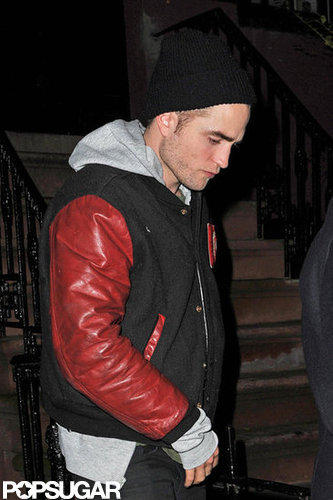 Robert Pattinson Has a Late Night Out With Friends in NYC Robert Pattinson Has a Late Night Out With Friends in NYC