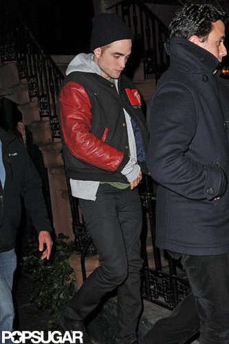 Robert Pattinson Has a Late Night Out With Friends in NYC Robert Pattinson Has a Late Night Out With Friends in NYC