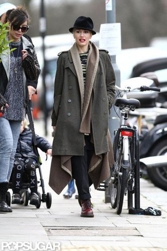 Gwen Stefani kept bundled up in a dark coat.
Gwen Stefani kept bundled up in a dark coat.