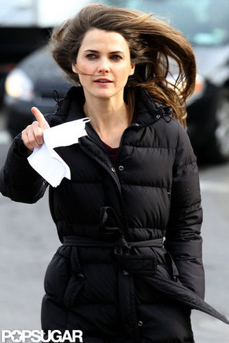 Keri Russell had her hair down on set.
Keri Russell had her hair down on set.