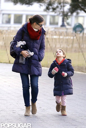 Katie Holmes and Suri Cruise wore puffy jackets.
Katie Holmes and Suri Cruise wore puffy jackets.