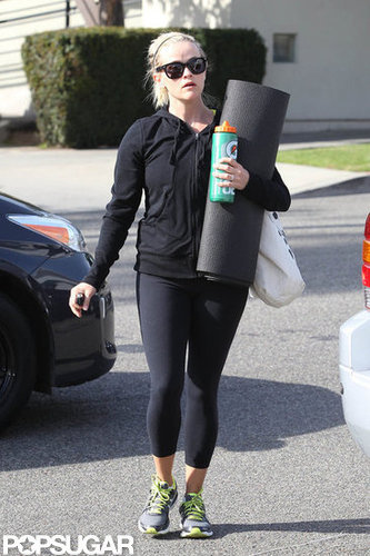 Reese Witherspoon wore yoga pants.
Reese Witherspoon wore yoga pants.