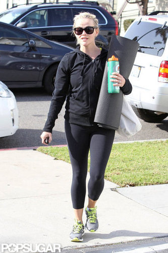 Reese Witherspoon carried her mat and bottle.
Reese Witherspoon carried her mat and bottle.
