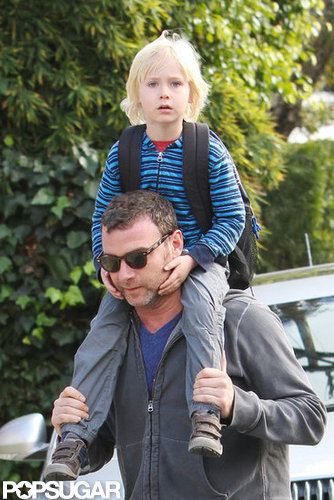 Liev Goes on Dad Duty While Naomi Prepares For the Red Carpet Liev Goes on Dad Duty While Naomi Prepares For the Red Carpet