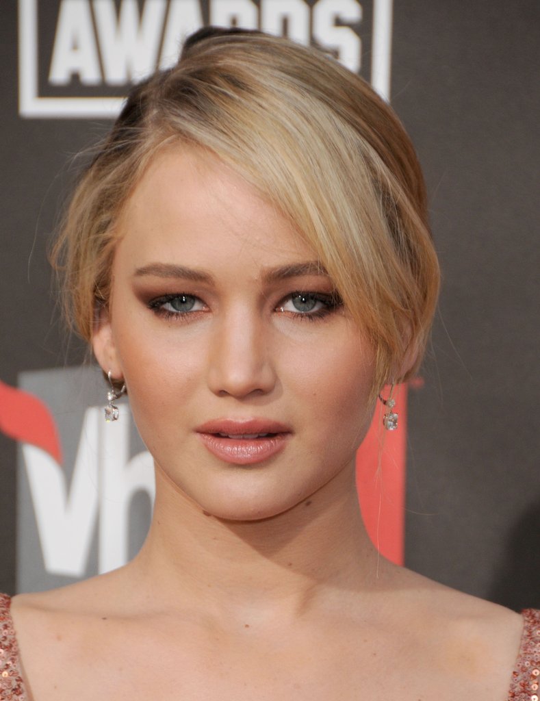 In 2012, Jennifer told W Magazine about playing Katniss:
"I was afraid that Katniss would overwhelm any other character I'd try to do. But I love Katniss, and she didn't take over as much of my life as I thought she would."
In 2012, Jennifer told W Magazine about playing Katniss:
"I was afraid that Katniss would overwhelm any other character I'd try to do. But I love Katniss, and she didn't take over as much of my life as I thought she would."