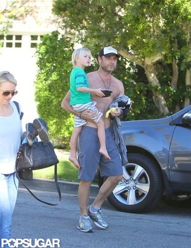 Naomi Watts and Shirtless Liev Spend Sunday With the Kids Naomi Watts and Shirtless Liev Spend Sunday With the Kids