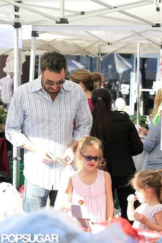 Ben Affleck Picks Up Flowers and Fruit at the Market With His Girls Ben Affleck Picks Up Flowers and Fruit at the Market With His Girls