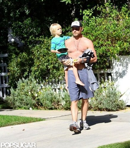 Naomi Watts and Shirtless Liev Spend Sunday With the Kids Naomi Watts and Shirtless Liev Spend Sunday With the Kids