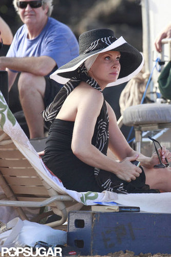 Parenthood's Peter Krause Goes Shirtless in a Beach Scene With Monica Potter Parenthood's Peter Krause Goes Shirtless in a Beach Scene With Monica Potter