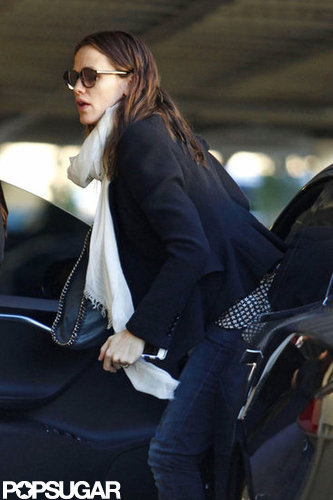 Jennifer Garner got out of her car for errands in LA.
Jennifer Garner got out of her car for errands in LA.