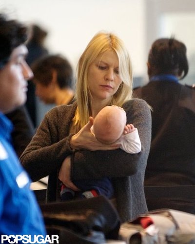 We had a first look at Claire Danes's baby, Cyrus Dancy, as they caught a flight out of LAX following the Golden Globes.
We had a first look at Claire Danes's baby, Cyrus Dancy, as they caught a flight out of LAX following the Golden Globes.