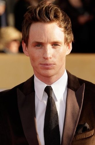 Eddie Redmayne Goes Brown at the SAG Awards Eddie Redmayne Goes Brown at the SAG Awards