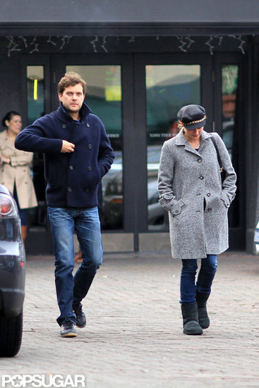Joshua Jackson and Diane Kruger went to a sports bar to cheer on the San Francisco 49ers together in Vancouver.
Joshua Jackson and Diane Kruger went to a sports bar to cheer on the San Francisco 49ers together in Vancouver.
