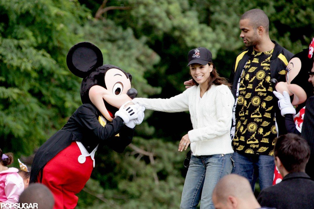 In July 2007, Eva Longoria and Tony Parker visited Mickey and Minnie in Paris.
In July 2007, Eva Longoria and Tony Parker visited Mickey and Minnie in Paris.