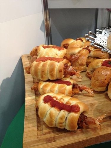 Bun-Wrapped Prawns Bun-Wrapped Prawns