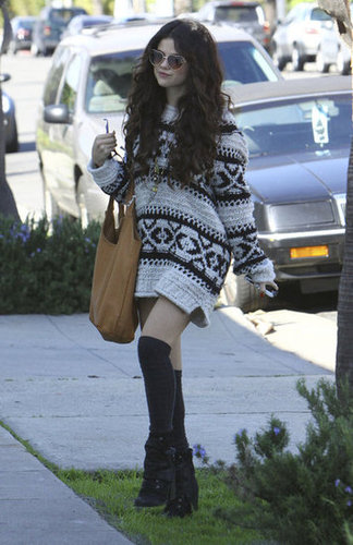 Selena Gomez stayed cozy while hanging out in this Free People fair isle sweater ($101, originally $168).
Selena Gomez stayed cozy while hanging out in this Free People fair isle sweater ($101, originally $168).