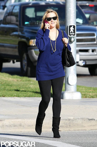 Reese Witherspoon Stops to Shop and Eyes a New Role Reese Witherspoon Stops to Shop and Eyes a New Role