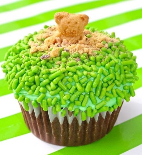 Green Groundhog Cupcakes Green Groundhog Cupcakes