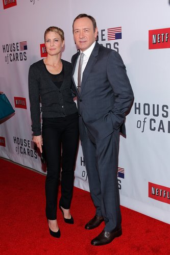 Kevin Spacey and Robin Wright chatted at the premiere.
Kevin Spacey and Robin Wright chatted at the premiere.