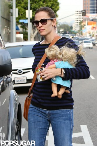 Jennifer Garner and Seraphina Affleck Do Breakfast Then Karate Jennifer Garner and Seraphina Affleck Do Breakfast Then Karate