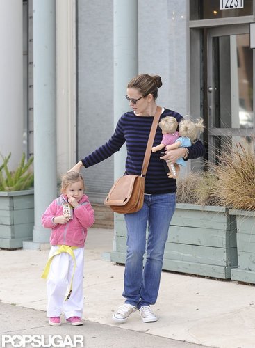 Jennifer Garner and Seraphina Affleck Do Breakfast Then Karate Jennifer Garner and Seraphina Affleck Do Breakfast Then Karate
