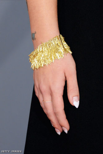Kelly Osbourne 2013 Grammy Awards Jewelry Detail 2 Kelly Osbourne Style