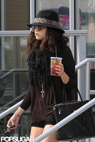 Selena Gomez Grabs Lunch Following a Reported Night With Justin Bieber Selena Gomez Grabs Lunch Following a Reported Night With Justin Bieber