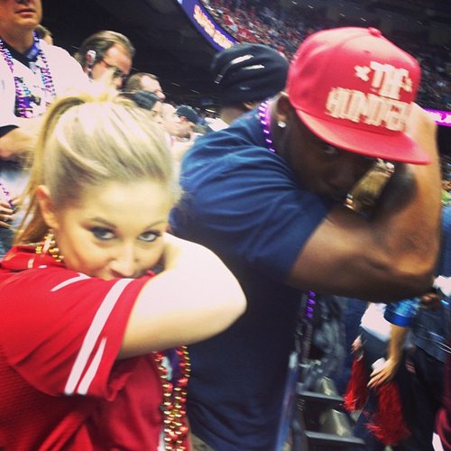 Shawn Johnson kissed her bicep while at the Super Bowl.
Source: Instagram user shawnjohnson
Shawn Johnson kissed her bicep while at the Super Bowl.
Source: Instagram user shawnjohnson