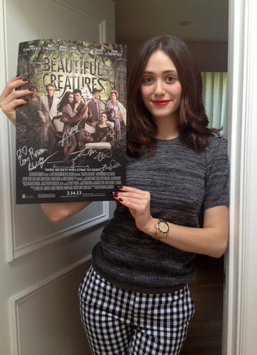 Emmy Rossum signed autographed posters for her latest film, Beautiful Creatures.
Source: Twitter user emmyrossum
Emmy Rossum signed autographed posters for her latest film, Beautiful Creatures.
Source: Twitter user emmyrossum