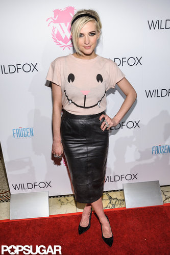 On Wednesday, Ashlee Simpson wore a pink smile shirt to the Wildfox presentation of their Fall 2013 collection.
On Wednesday, Ashlee Simpson wore a pink smile shirt to the Wildfox presentation of their Fall 2013 collection.