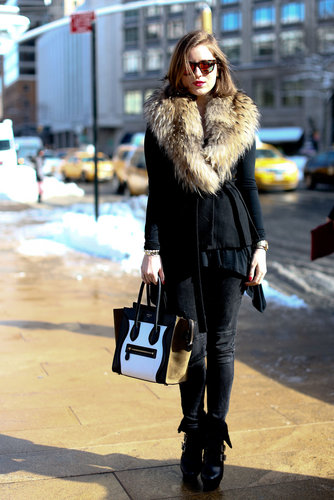 A gorgeous fur collar was all this styler needed to set her look apart — well, that, and a covetable Céline bag in hand.
A gorgeous fur collar was all this styler needed to set her look apart — well, that, and a covetable Céline bag in hand.