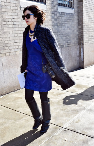 Glam on the go — a Fashion Week-ready look that didn't skimp on the statement factor.
Glam on the go — a Fashion Week-ready look that didn't skimp on the statement factor.