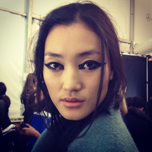 There's only one word for this eye makeup from Monique Lhuillier: fierce!
There's only one word for this eye makeup from Monique Lhuillier: fierce!