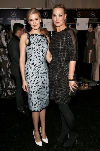 Maggie Grace and Molly Sims checked out Monday's Carolina Herrera show.
Maggie Grace and Molly Sims checked out Monday's Carolina Herrera show.
