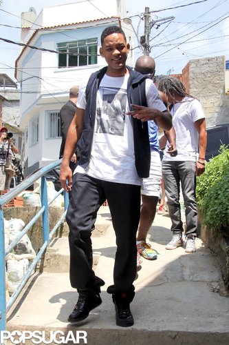 Kanye Skips the Grammys to Sightsee With Kim and Will Smith Kanye Skips the Grammys to Sightsee With Kim and Will Smith