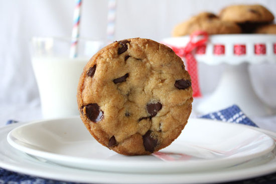 Perfectly Round Chocolate Chip Cookies 