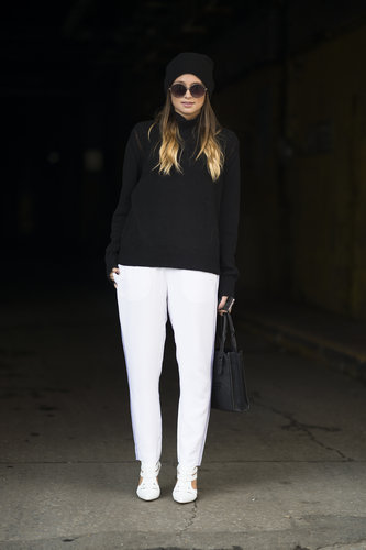 A sharp white and black contrast made these basic silhouettes much more attention-grabbing.
Source: Le 21ème | Adam Katz Sinding
A sharp white and black contrast made these basic silhouettes much more attention-grabbing.
Source: Le 21ème | Adam Katz Sinding
